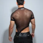 Camiseta Mesh con aro de metal